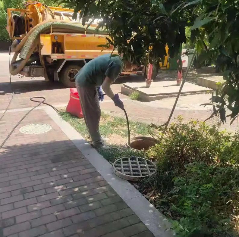 西流河镇市政排污管道清淤疏通——专业团队，让您全程省心！