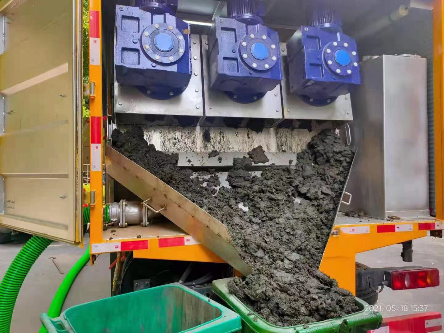 西流河镇化粪池清掏城市维护站-泥浆净化干湿分离处理